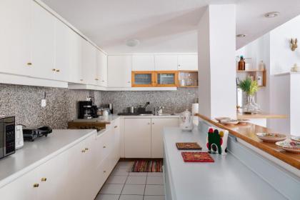 Athenian Getaway Villa in Plaka with Acropolis View by Athenian Homes - image 26