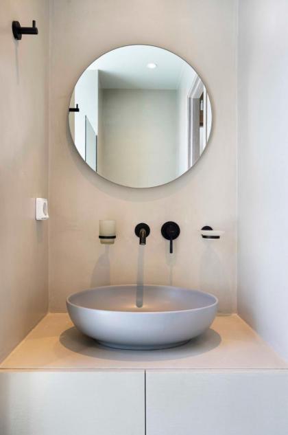 Yalarent Stunning Apartments at the Heart of Athens - image 27