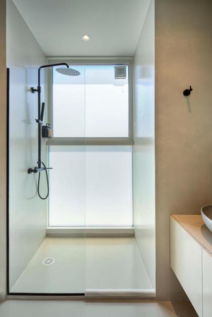 Yalarent Stunning Apartments at the Heart of Athens - image 28