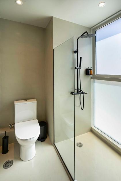 Yalarent Stunning Apartments at the Heart of Athens - image 29