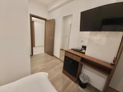 Real City Suites Syntagma - image 21