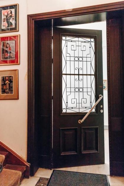 Monastiraki-Psiri Old Town 3-bdr apt sleep 6-10p spacious court yard - image 22
