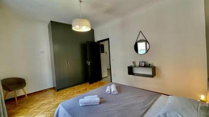 Stylish Spacious Apt at the centre of Monastiraki - image 24