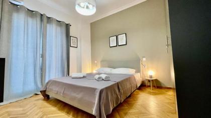 Stylish Spacious Apt at the centre of Monastiraki - image 30