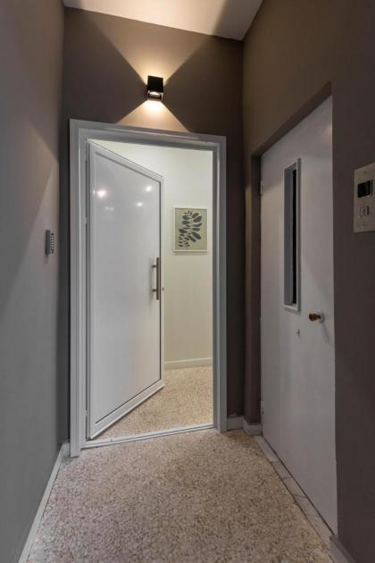 Athens smart central - image 26