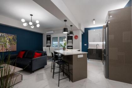 New modern semi basement - image 22