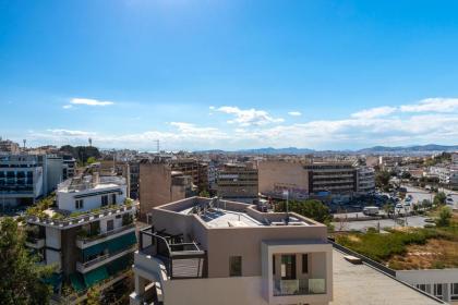 Cozy Penthouse Under Acropolis - image 21