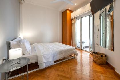 Cozy Penthouse Under Acropolis - image 25