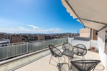 Cozy Penthouse Under Acropolis - image 28