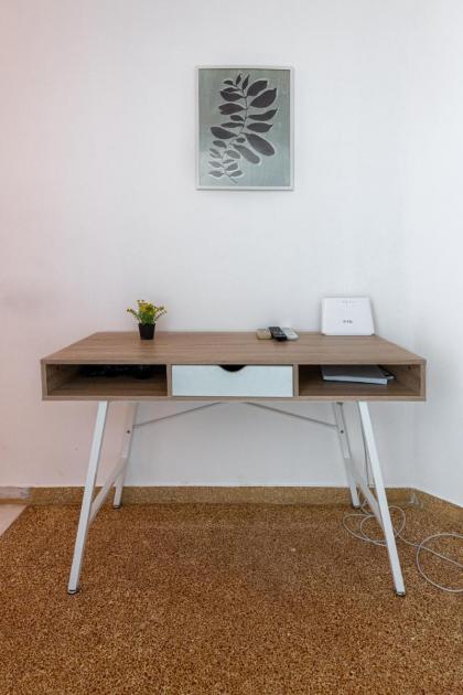 Cozy Penthouse Under Acropolis - image 29