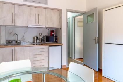 Rania's home in Athens center - image 26