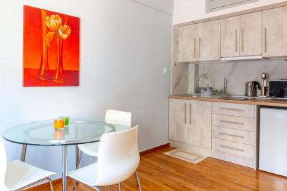 Rania's home in Athens center - image 27